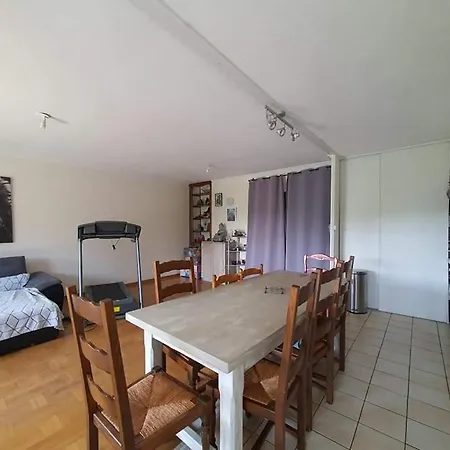 Apparemment Spacieux Chambéry